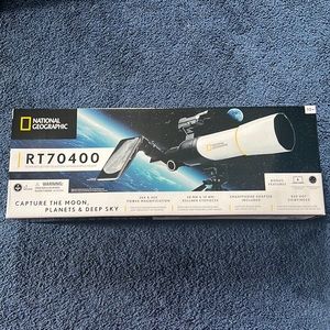 Brand new never opened National Geographic Telescope